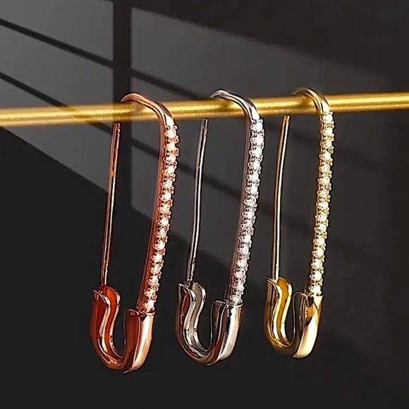 Rose Gold Plated Zircon Safety Pin Earrings, Minimalist, Punk, Gift For Teena… - Picture 4 of 6